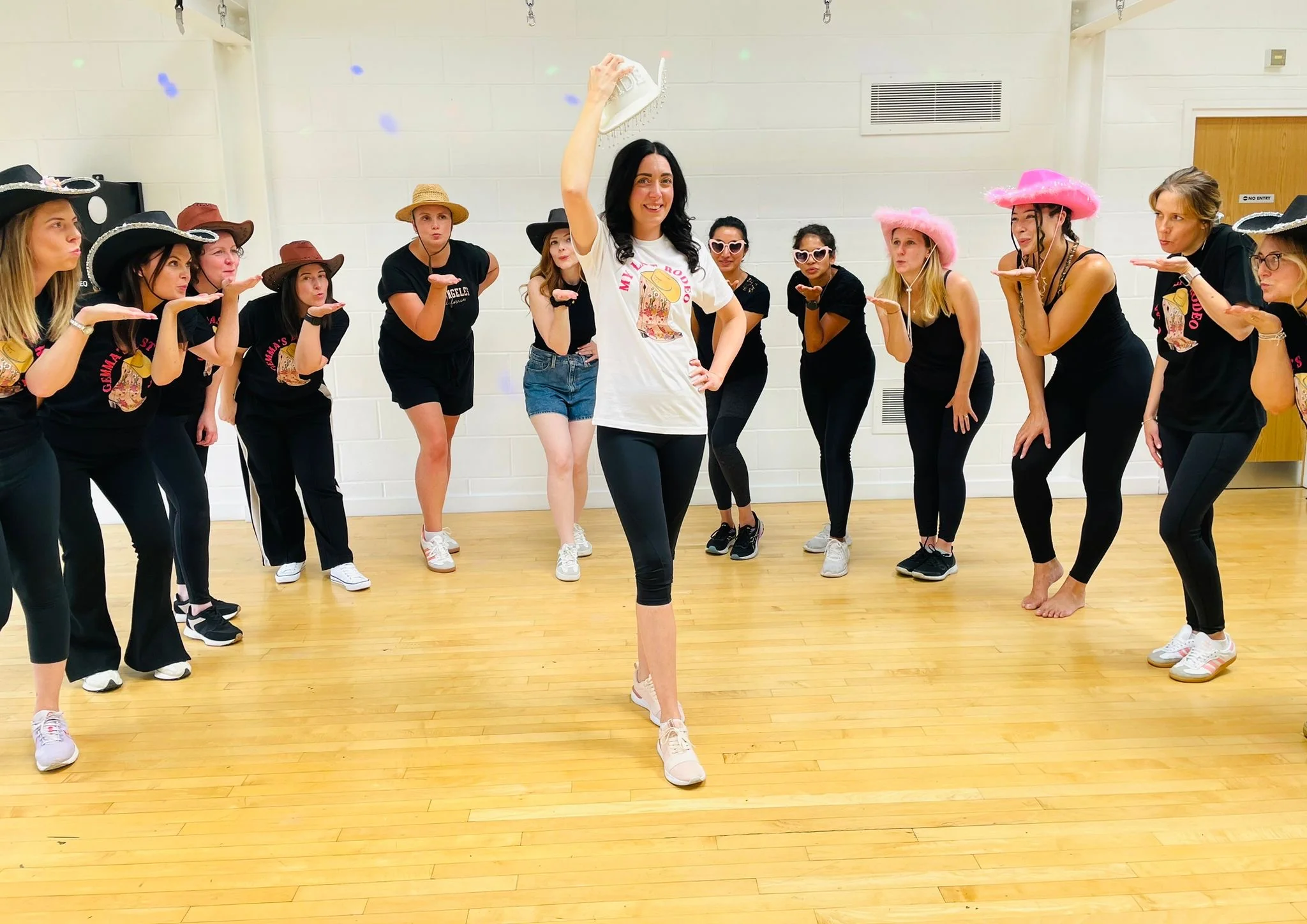 Line dancing hen party dance class in Oxford