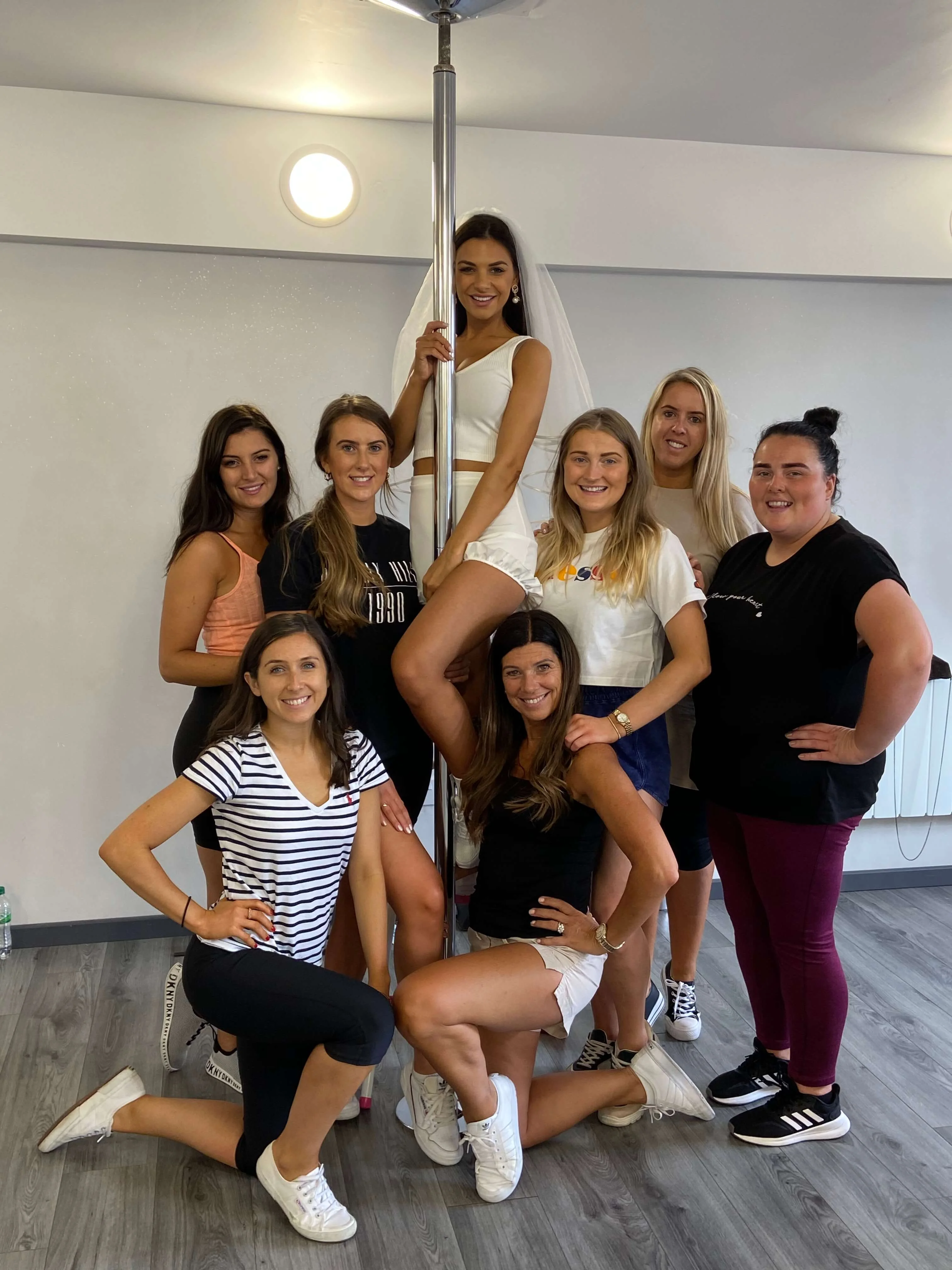 Pole Dancing hen party dance class in Oxford